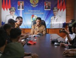 Pjs. Bupati Majene Gelar Audensi Bersama Jaringan Jurnalis MDGs di Ruang Rapat Bupati Majene