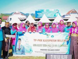 Pjs. Ketua PKK Majene, Fransica Voltri Habibi Hadiri Peringatan HKG PKK ke-52