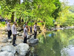 Terseret Arus Saat Menolong Teman Yang Terperosok