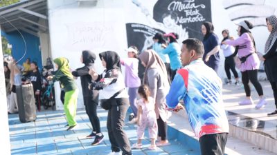 Car Free Day Kembali, PJs Bupati Majene Berbaur dengan Warga. Ada Vocher Gratis