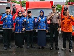 Andi Syukri Serahkan Kendaraan Operasional Penanggulangan Bencana
