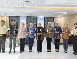Mengenakan Batik Nusantara, BRI BO Majene Semarakkan Hari Batik Nasional
